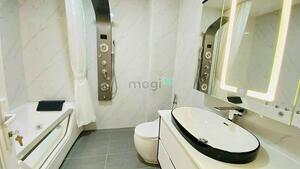 Hình ảnh Nhà hẻm xe tải Phú Nhuận, ô tô đậu trong nhà.