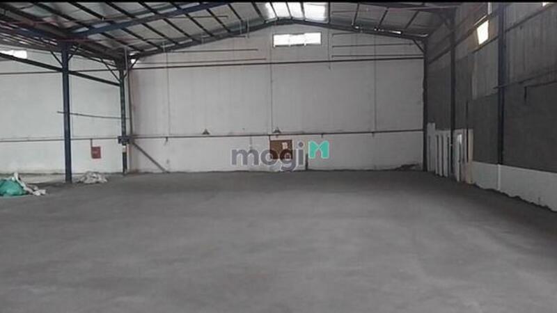 Hình ảnh Cho thuê kho xưởng 2000m2 gần Ql1A Quận 12