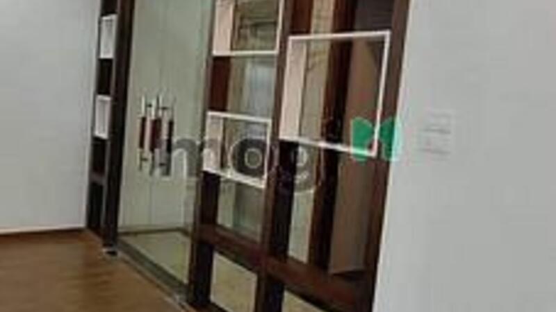 Hình ảnh Bán nhà Lạc Long Quân ô tô tránh 73m2 x 7 tầng thang máy, 17.5 tỷ