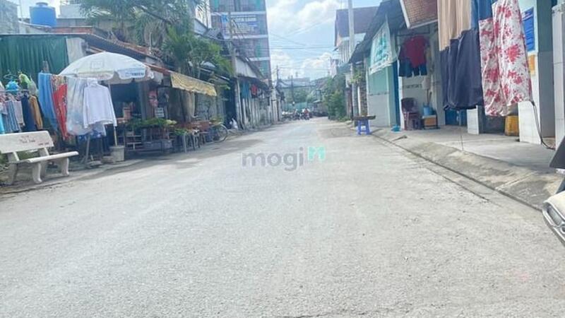 Hình ảnh Rẻ hơn thị trường 30%! Bán nhà mặt tiền đường số, Lò Lu, Q9, 200m2.