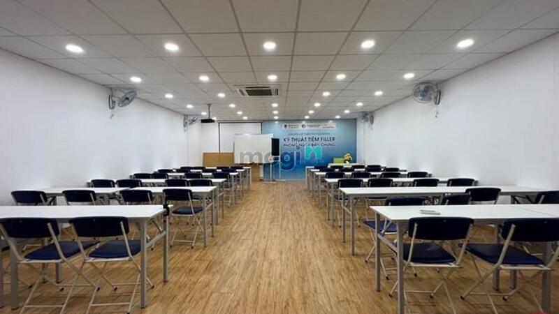 Hình ảnh Cho thuê nguyên căn MT huỳnh văn bánh phú nhuận 4x17 trêt 3 lầu 33tr