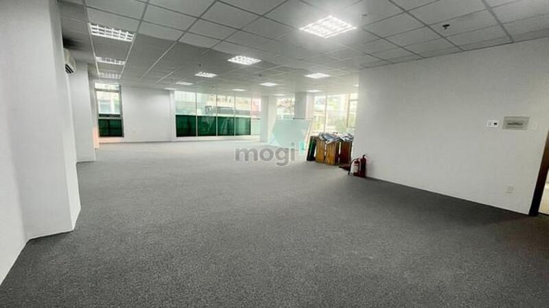 Hình ảnh Chính chủ cần cho thuê sàn trống sẵn 200m2 ngay HỒ VĂN HUÊ, PHÚ NHUẬN