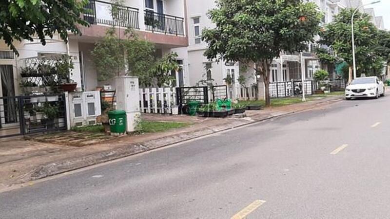 Hình ảnh Cho thuê 3 căn nhà thô Khu Compound Park Riverside Bưng Ông Thoàn Q9