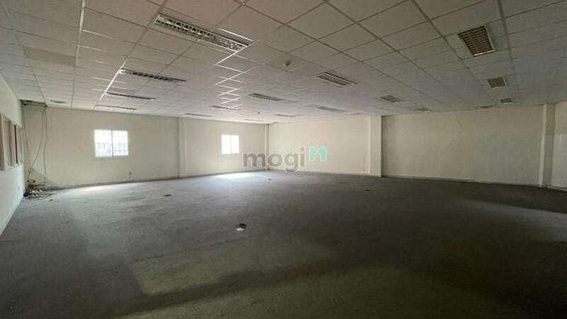 Hình ảnh Cho thuê 1000m2 kho gần đường Hoàng Hữu Nam, Long Thạnh Mỹ, Quận 9