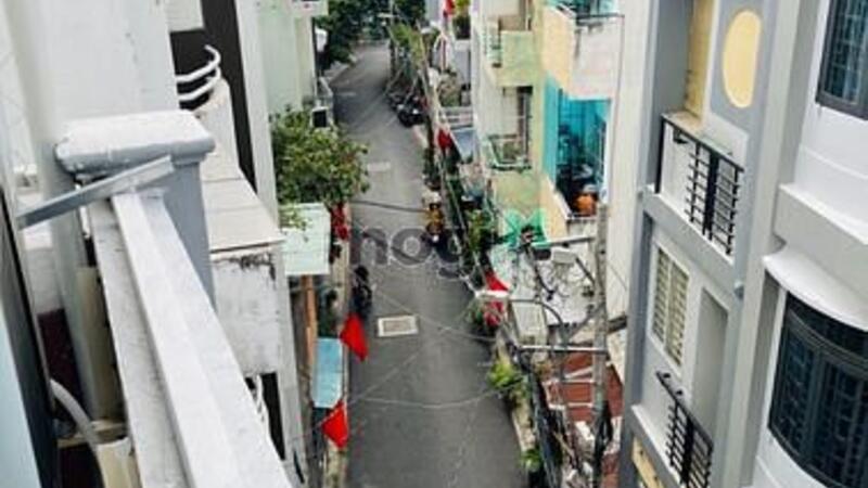Hình ảnh Hiếm: HXH Phan Đình Phùng, PN, 4 lầu ST, Giáp Q1 - Chỉ 5 tỷ 200 tr TL
